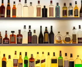 Imagem ilustrativa da imagem ES descarta casos suspeitos de intoxicação por bebidas adulteradas