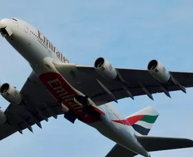 Imagem ilustrativa da imagem Emirates vai impedir uso de power bank em voos a partir de outubro