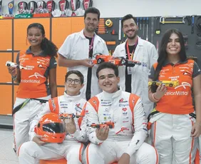Imagem ilustrativa da imagem Escolas criam mais incentivos para formar líderes no futuro