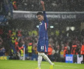 Imagem ilustrativa da imagem Estêvão marca em goleada do Chelsea, Liverpool também goleia e Bayern mantém 100%
