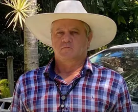 Imagem ilustrativa da imagem Família procura por empresário que saiu com R$ 5 mil para pagar carro e não voltou