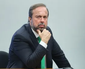 Imagem ilustrativa da imagem Governo estuda parceria com Bolívia para nova hidrelétrica binacional