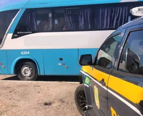 Imagem ilustrativa da imagem Idoso é detido por importunação sexual dentro de ônibus na BR-232, em Sertânia
