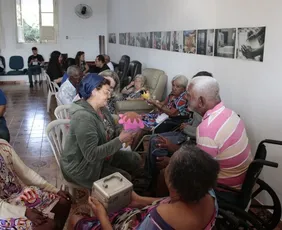 Imagem ilustrativa da imagem Idosos vivem um dia como atores em Vitória