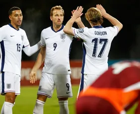 Imagem ilustrativa da imagem Inglaterra goleia e é primeira europeia na Copa do Mundo; Portugal apenas empata