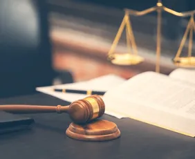 Imagem ilustrativa da imagem Justiça condena trabalhadora após advogada usar IA e inventar decisões judiciais