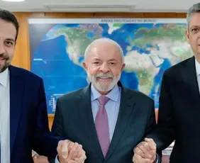 Imagem ilustrativa da imagem Lula confirma Boulos ministro da Secretaria-Geral da Presidência