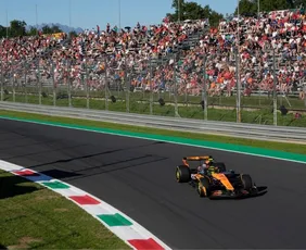 Imagem ilustrativa da imagem Norris desbanca a Ferrari e lidera o 2º treino livre do GP da Itália de F-1