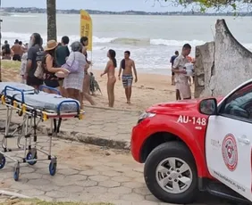 Imagem ilustrativa da imagem Onze banhistas são arrastados por correnteza e resgatados em Guarapari