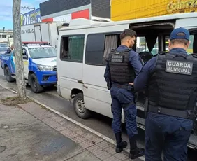 Imagem ilustrativa da imagem Operação flagra transporte clandestino de passageiros em Vila Velha