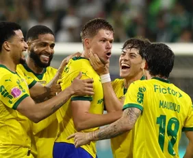 Imagem ilustrativa da imagem Palmeiras goleia Bragantino e segue na liderança do Campeonato Brasileiro