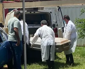 Imagem ilustrativa da imagem Presa por matar namorado com 40 tesouradas pode também ter matado ex-marido