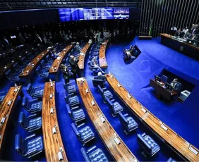 Imagem ilustrativa da imagem Senado aprova projeto contra adultização de crianças na internet