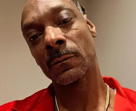 Imagem ilustrativa da imagem Snoop Dogg critica casal LGBT+ em filme da Pixar: 'Tenho medo de ir ao cinema'