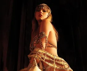 Imagem ilustrativa da imagem Taylor Swift lança seu 12º álbum, 'The Life of a Showgirl'