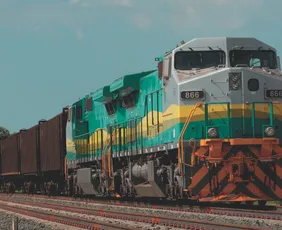 Imagem ilustrativa da imagem Vale testa troca do diesel por etanol em locomotivas