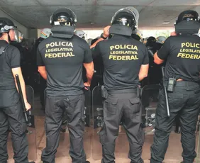 Imagem ilustrativa da imagem 2 mil vagas em concursos com salário de até R$ 21 mil