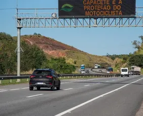 Imagem ilustrativa da imagem 512 mil veículos devem passar pela BR-101 durante o Feriado da Consciência Negra