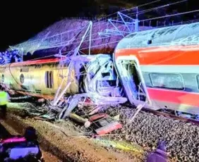 Imagem ilustrativa da imagem Acidente entre trens deixa cinco mortos e dezenas de feridos na Espanha