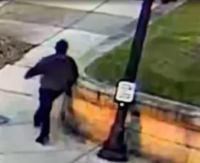 Imagem ilustrativa da imagem Ao menos 2 pessoas morrem e 8 ficam feridas em tiroteio em Universidade nos EUA