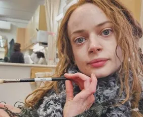 Imagem ilustrativa da imagem Aos 29 anos, atriz revela que amputou a 2ª perna: 'boas e más notícias'