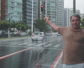 Imagem ilustrativa da imagem Após atropelamento com morte, moradores pedem mais radares na Praia de Camburi