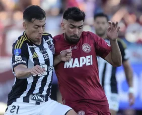 Imagem ilustrativa da imagem Atlético-MG perde para Lanús nos pênaltis e fica com o vice da Sul-Americana