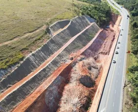 Imagem ilustrativa da imagem BR 101: quilômetro 246 na Serra será totalmente interditado para desmonte de rochas