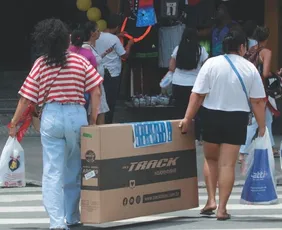 Imagem ilustrativa da imagem Black Friday: lojas ampliam atendimento e pagam estacionamento
