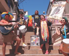 Imagem ilustrativa da imagem Blocos, desfiles e trios elétricos: a programação do Carnaval na Grande Vitória