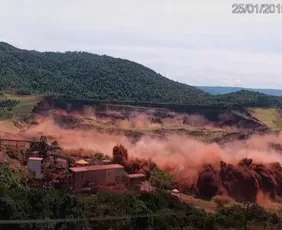Imagem ilustrativa da imagem Bombeiros encerram buscas por vítimas de Brumadinho (MG) sete anos após tragédia