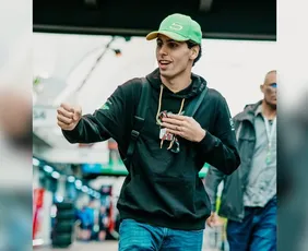 Imagem ilustrativa da imagem Bortoleto busca equilíbrio entre agenda cheia e preparação para Interlagos