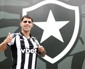 Imagem ilustrativa da imagem Botafogo anuncia a contratação do ponta direito Lucas Villalba