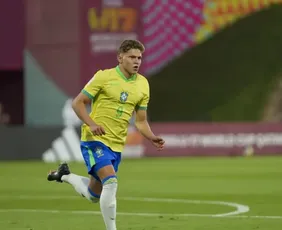 Imagem ilustrativa da imagem Brasil marca no último minuto e garante vaga na semi do Mundial Sub-17
