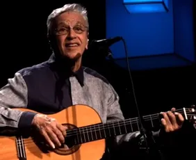 Imagem ilustrativa da imagem Caetano Veloso anuncia ato musical após projeto que reduz pena de Bolsonaro