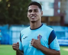 Imagem ilustrativa da imagem Caio Ferraz retorna ao Vitória para 2026