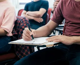 Imagem ilustrativa da imagem Caixa inicia pagamento de nova parcela do programa Pé-de-Meia na segunda-feira