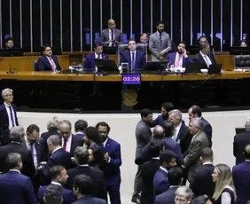 Imagem ilustrativa da imagem Câmara aprova texto-base do projeto de lei antifacção