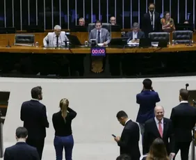 Imagem ilustrativa da imagem Câmara pode votar hoje projeto com novas regras para devedor contumaz