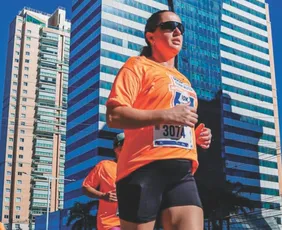 Imagem ilustrativa da imagem Caminhar 5 minutos a mais por dia já reduz risco de morte