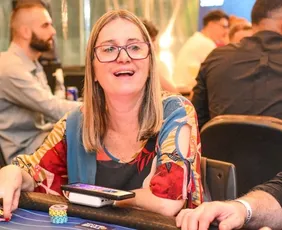 Imagem ilustrativa da imagem Campeonato Capixaba de Pôquer promove participação feminina e combate ao machismo