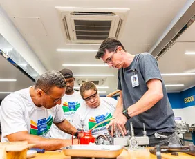 Imagem ilustrativa da imagem Capacitação, emprego e renda