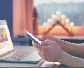 Imagem ilustrativa da imagem Cartórios passam a autenticar postagens feitas na internet para servir como prova