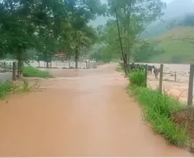 Imagem ilustrativa da imagem Chuva causa transtornos na Região Sul do ES e Caparaó