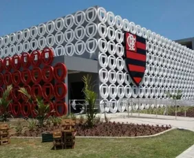 Imagem ilustrativa da imagem Com R$ 1 bilhão para gastar, Flamengo quer goleiro, zagueiro e atacantes