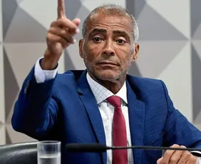 Imagem ilustrativa da imagem Com mandato até 2030, Romário anuncia que pedirá licença do Senado