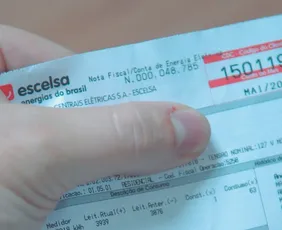 Imagem ilustrativa da imagem Consumidor pagará menos na conta de luz em janeiro