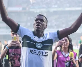 Imagem ilustrativa da imagem Coritiba empata com Athletic e confirma vaga na Série A; título é adiado