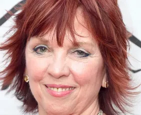 Imagem ilustrativa da imagem "Devoção Mortal": casal de psicopatas em história de Nora Roberts