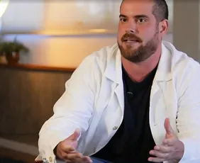 Imagem ilustrativa da imagem Dono da empresa de turismo esportivo é preso em prédio de luxo de SC